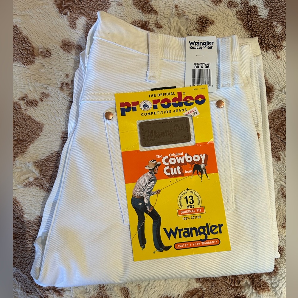 Wrangler Men's Cream Bootcut Jeans